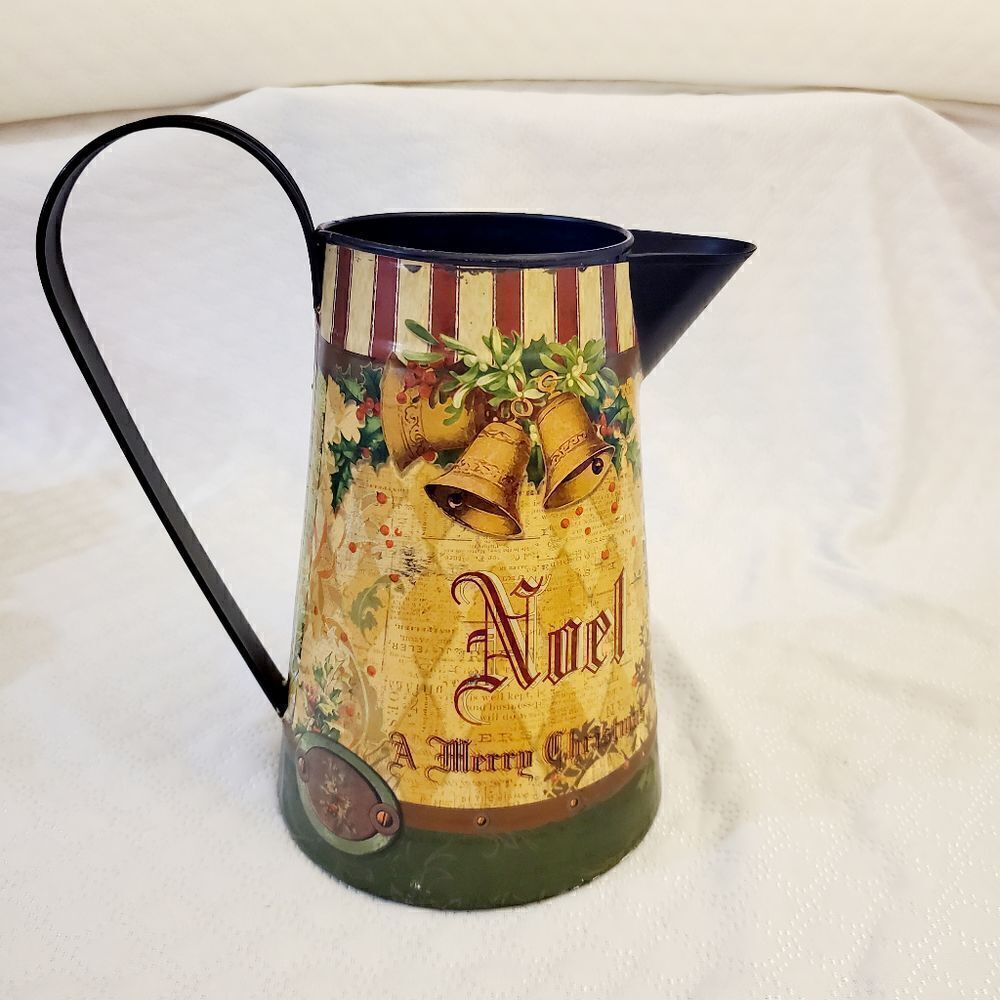 Christmas Traditional Style Pitcher - Picture 2 of 7
